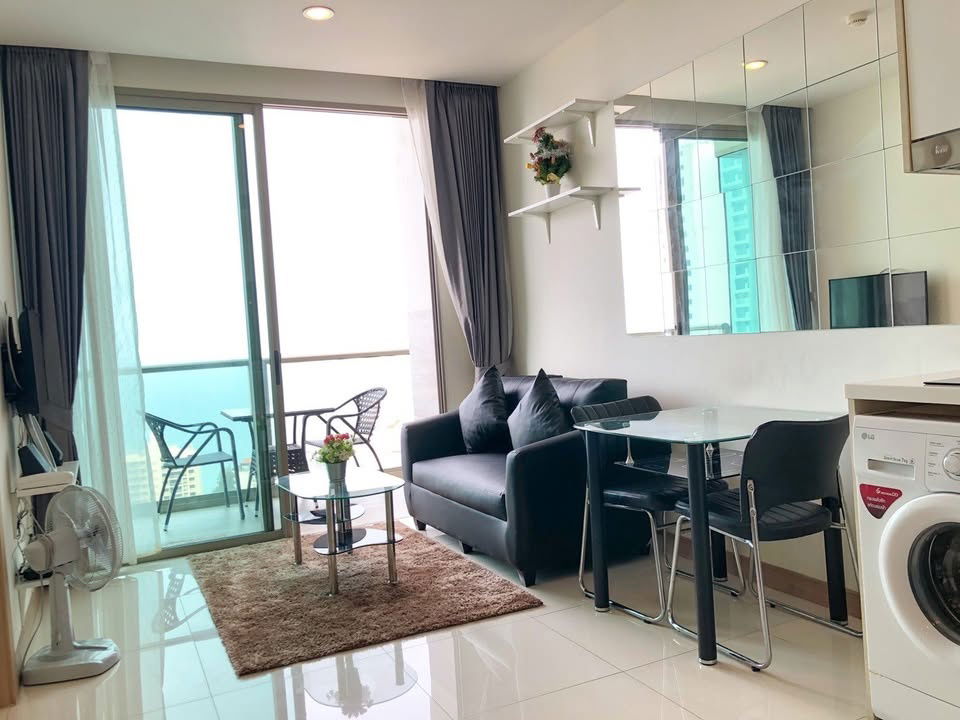 picture For Rent: Riviera Wongamat Condo 23rd Floor Rental Price: 20,000 Baht / month Size: 35 sq.m. - 9/11
