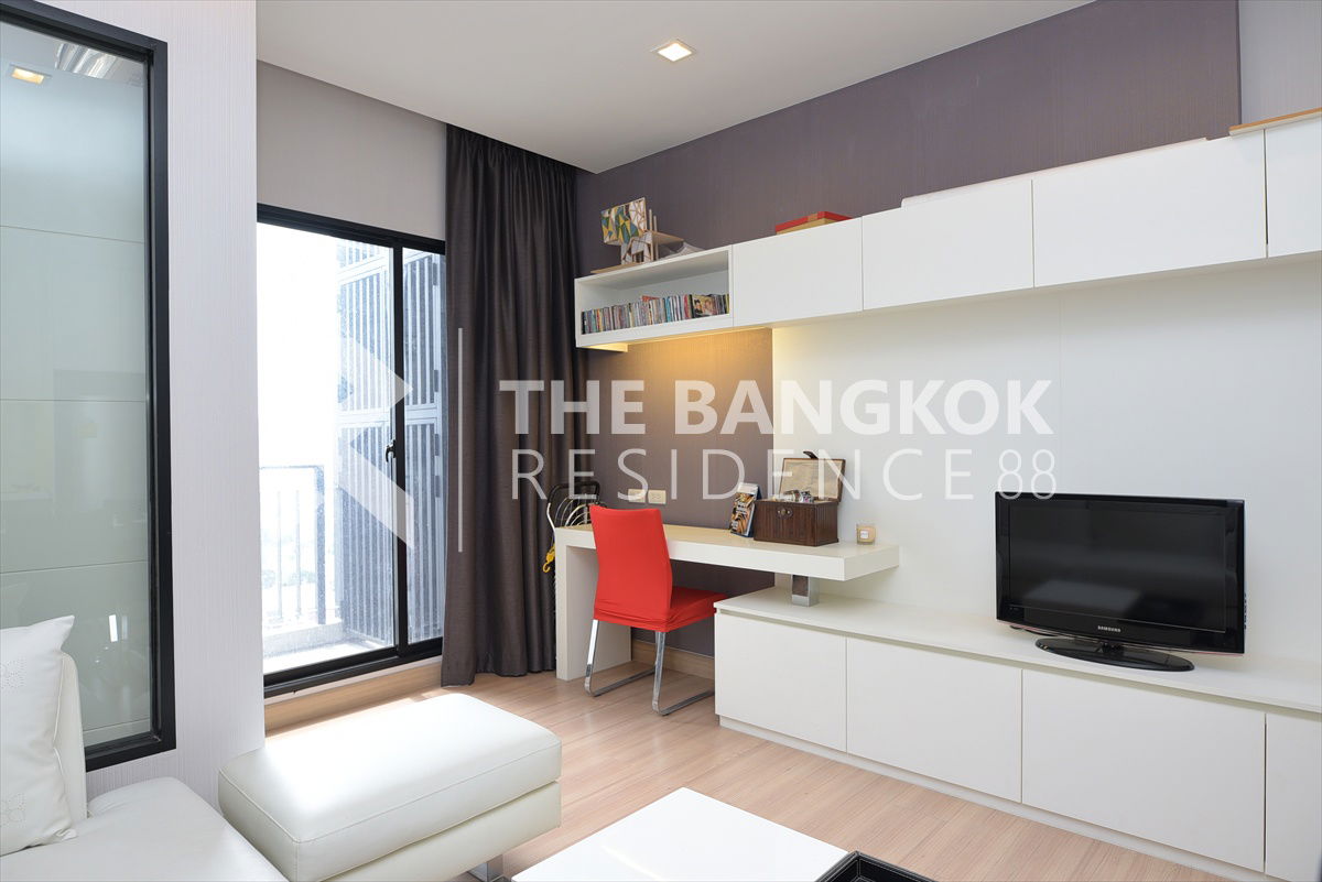 รูป  Urbano Absolute Sathon-Taksin 💖 ห้องสวย ราคาดี 💸 ใกล้ BTS กรุงธนบุรี  - รูปที่ 1/7