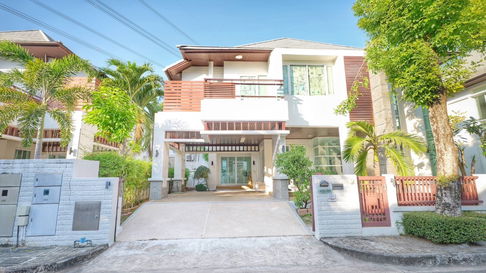For sale: single house 80.5 square wah, Blue Lagoon 1 housing estate.