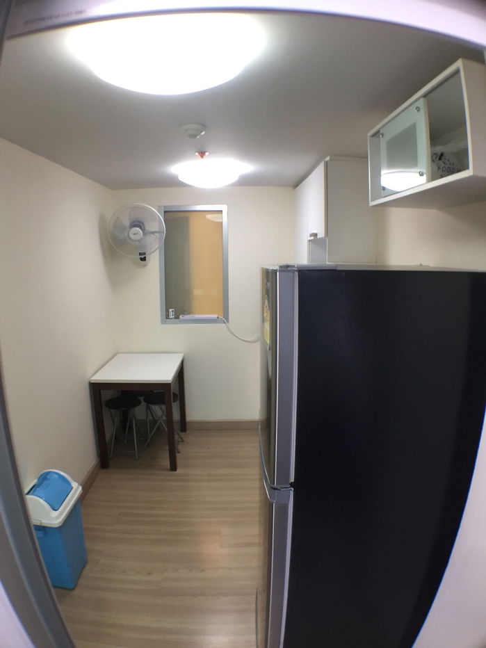 picture Top floor corner 2-bedroom condo for rent in The Escape Condominium, near, Seacon Square Srinakarin, True Digital Park Shopping Centers - 4/6