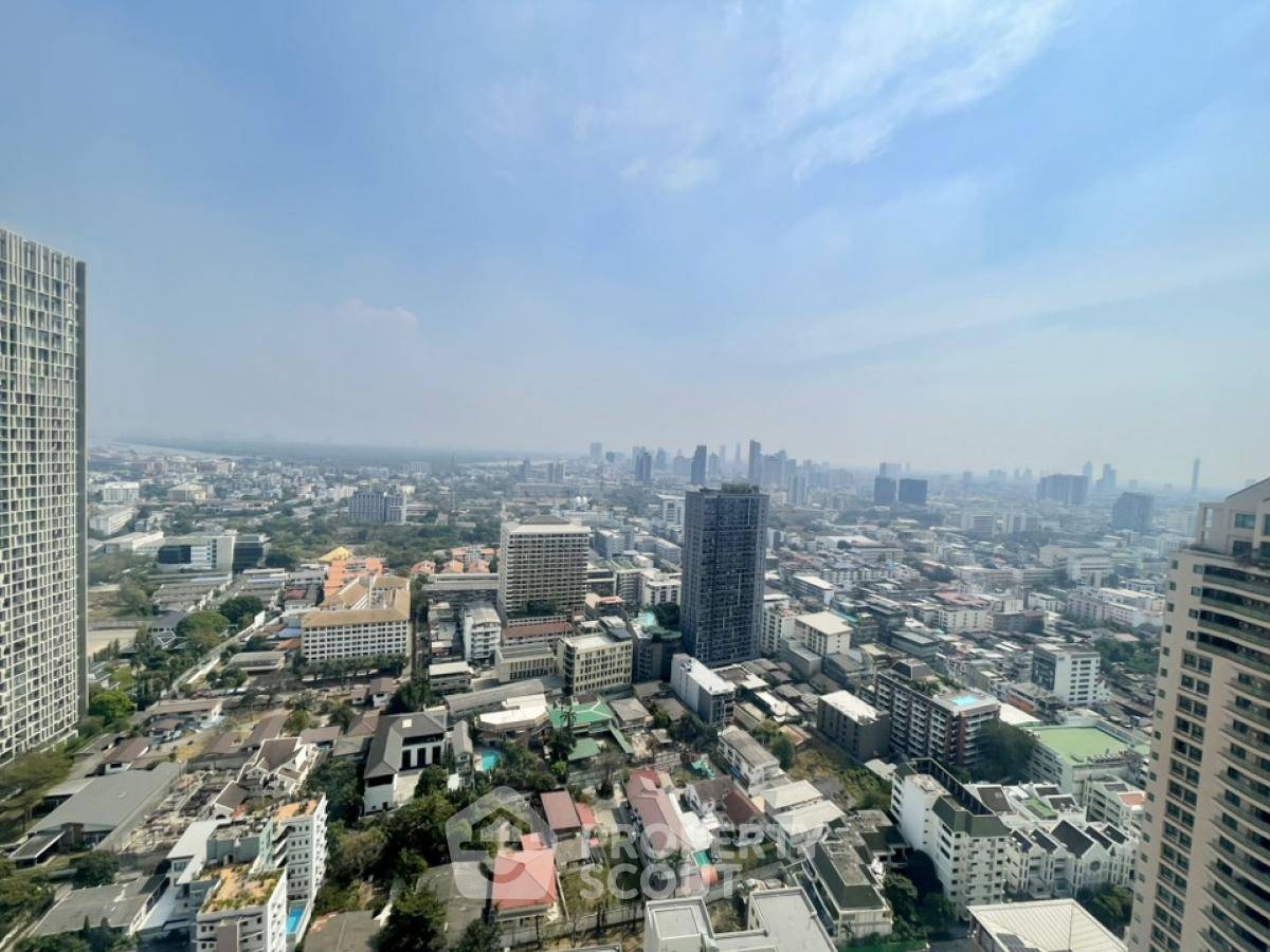 picture 3-BR Condo at Sathorn Gardens near MRT Si Lom (ID 2037543) - 23/23