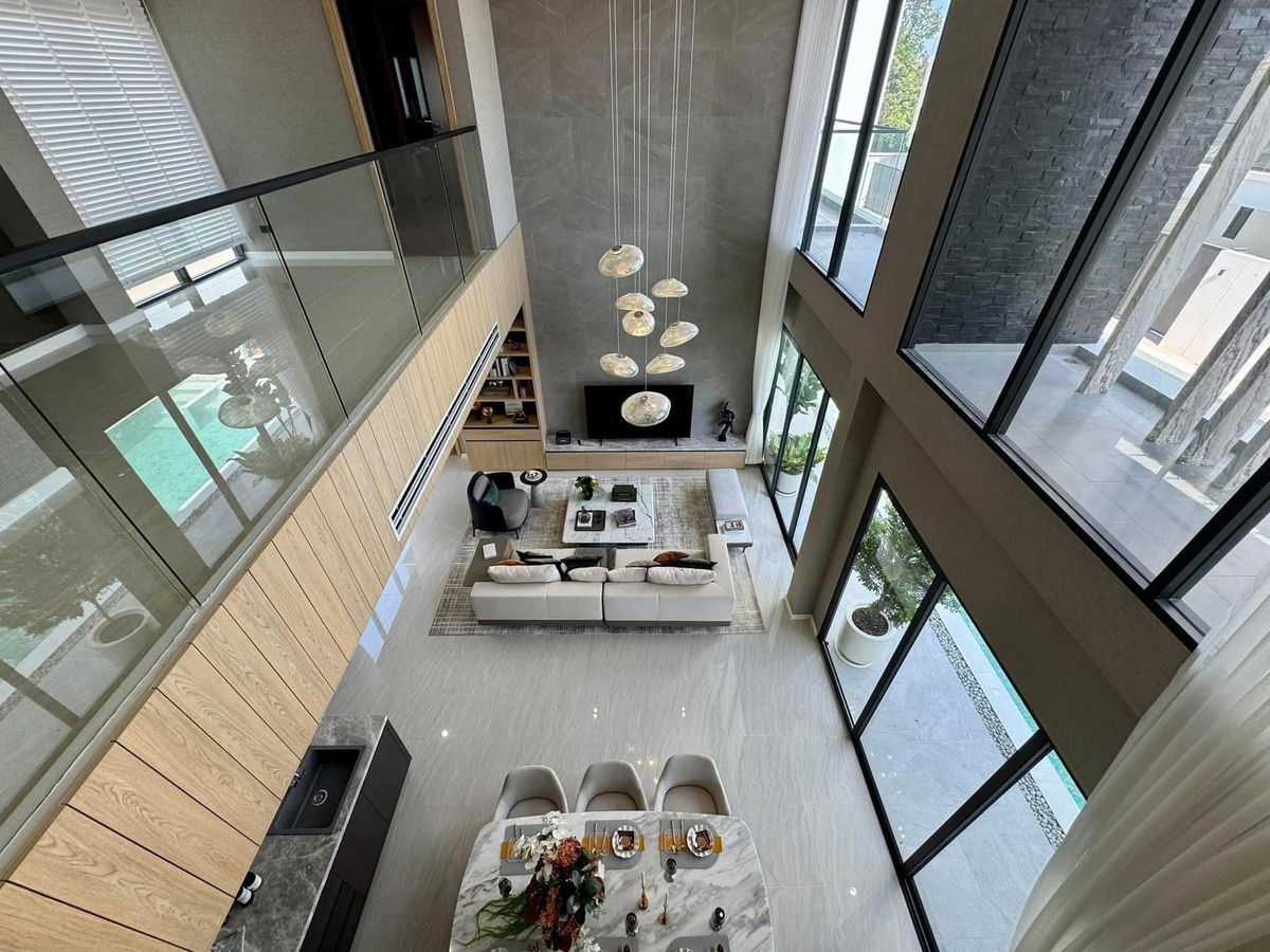 picture LUXURY VISTA VILLA 【P 1】 Prime Location in the Heart of South Pattaya – Economic Hub  TYPE: THE OCEAN  5 Bedrooms, 6 Bathrooms - 12/12