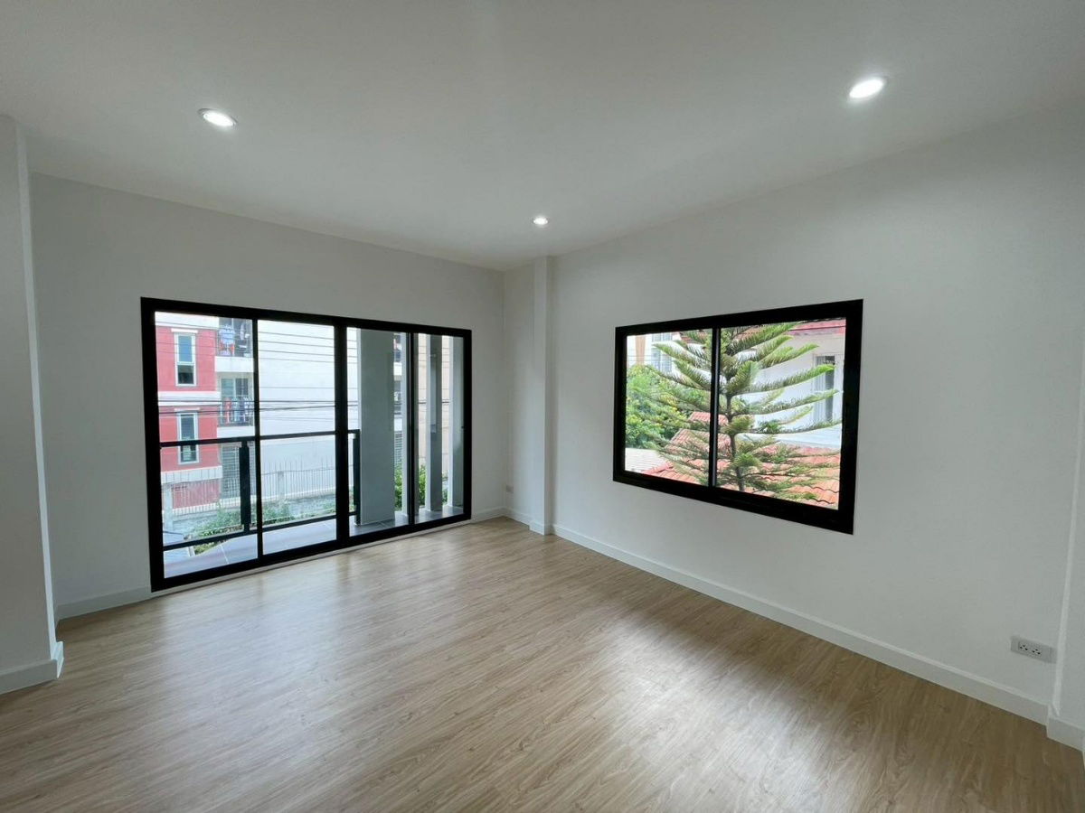 picture Single house, ready to move in, Rangsit Khlong 5, near the Bangna-Bang Pa-in ring road - 20/34