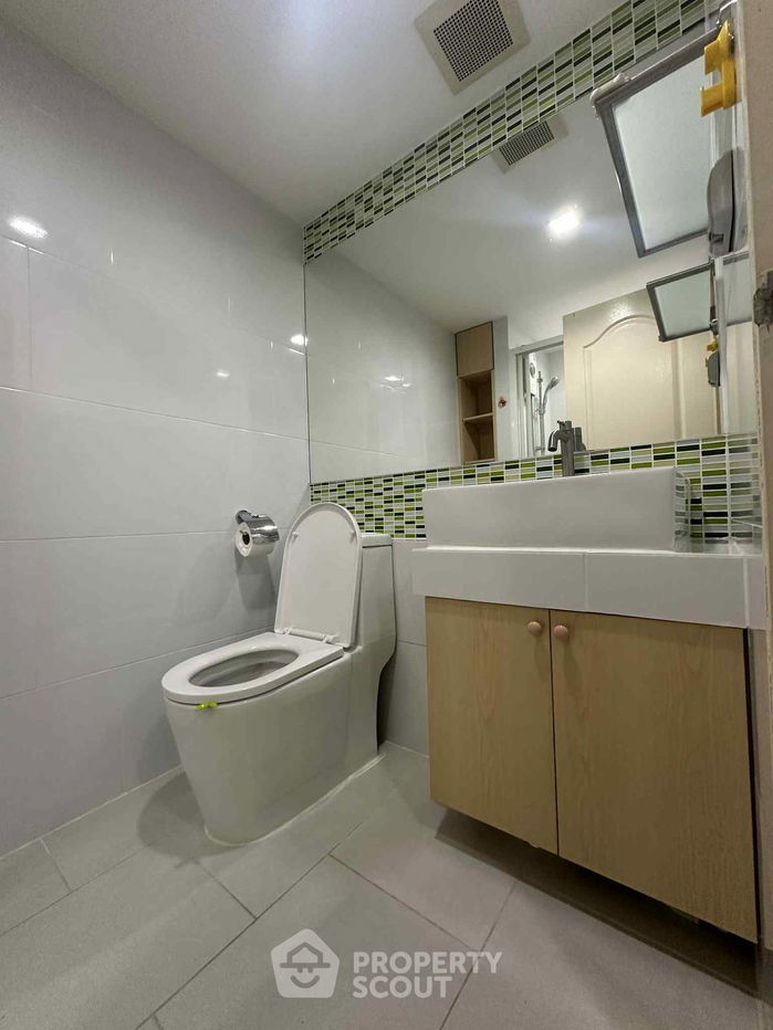 picture 2-BR Condo at The Green III near BTS Punnawithi (ID 2297904) - 7/20