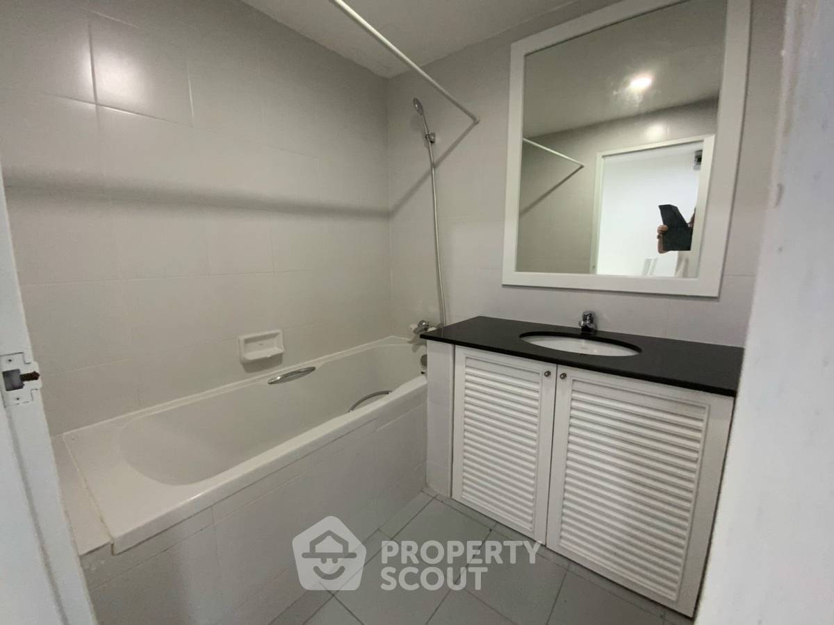 รูป คอนโด 1-ห้องนอน ที่ ศุภาลัย เพลส สุขุมวิท 39 ใกล้ BTS พร้อมพงษ์ (ID 2297757) - รูปที่ 5/6