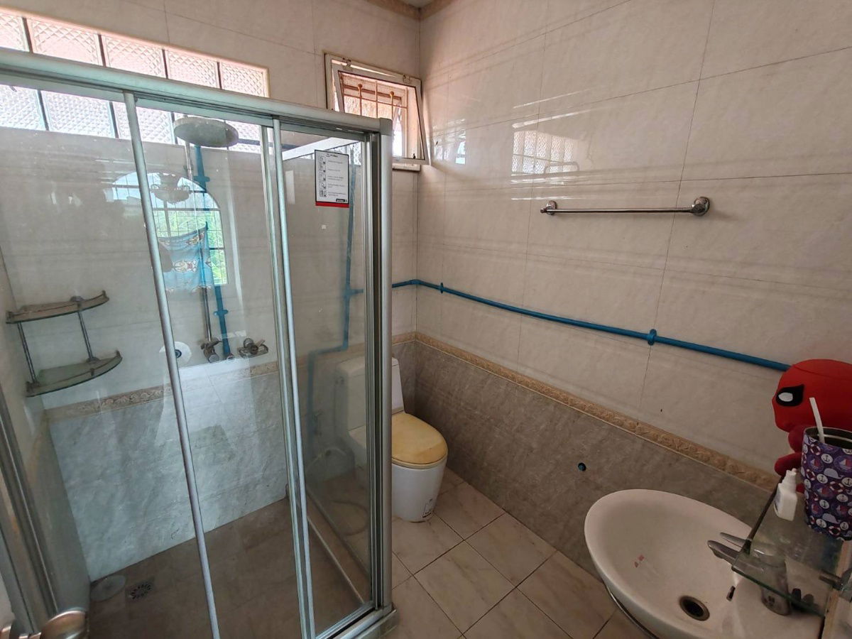 picture House for Sale – No Common Fees!!! 2-Storey Detached House, Soi Bangkuwiang 1, 100 sq.wah land, 3 bedrooms, 2 bathrooms, high privacy - 13/13