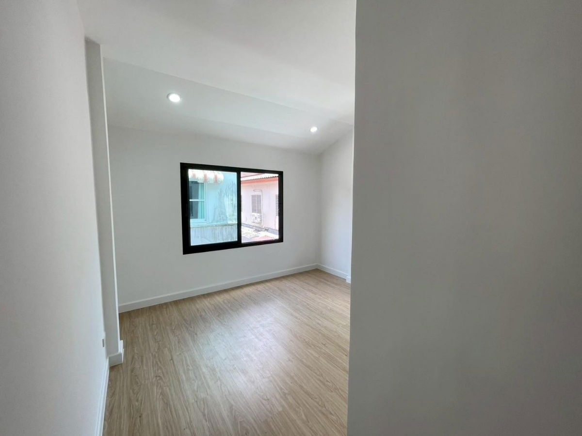picture Single house, ready to move in, Rangsit Khlong 5, near the Bangna-Bang Pa-in ring road - 29/34