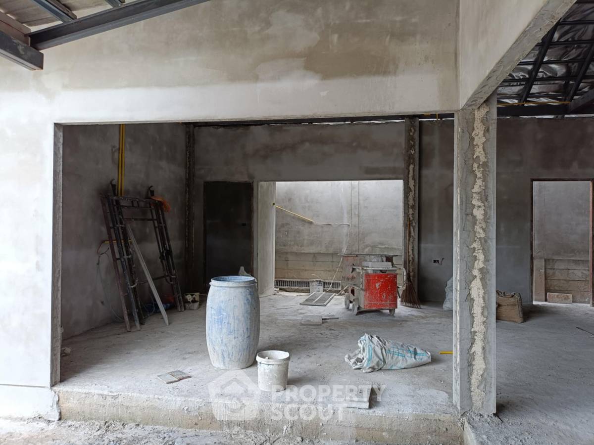 picture 4-BR Villa close to Pattaya (ID 1739897) - 7/19