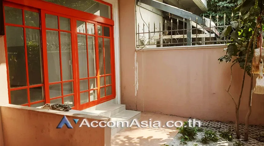 รูป 🔼🔽 AccomA 📩  4 BR Townhouse in Khlong Ton Nuea (AA26996) - รูปที่ 11/11