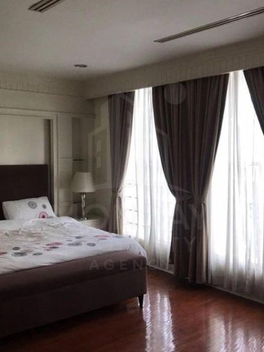 ขายทาวน์โฮม 4 ห้องนอน 350 ตร.ว. บ้านกลางกรุง ทองหล่อ