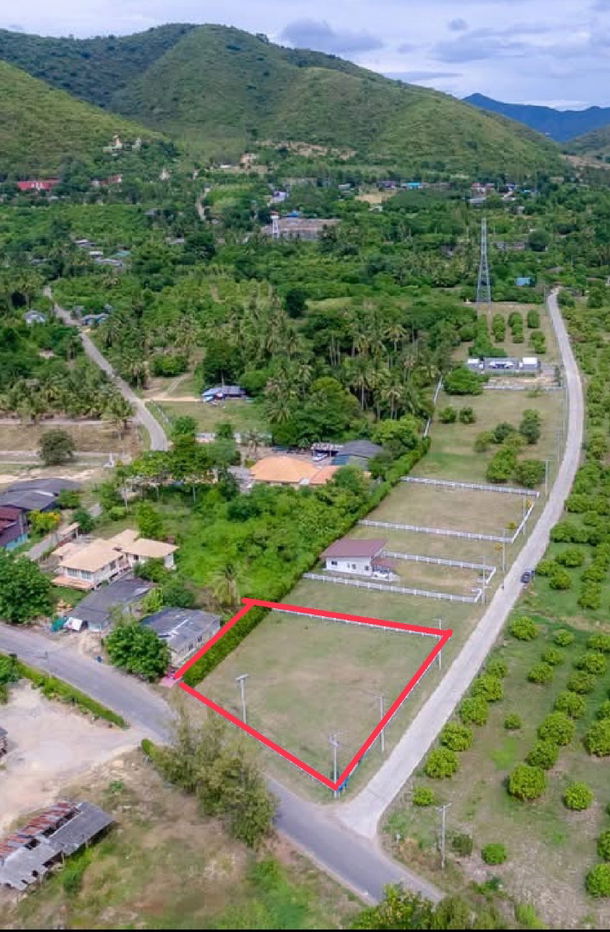 picture For Sale: Land Plot with Mountain View in Pranburi, just a 15-minute drive from the beach with stunning mountain views. - 4/5