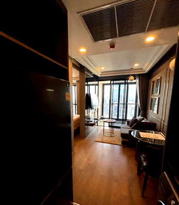 คอนโดให้เช่า : คอนโดหรูทำเลใจกลางเมือง – Ashton Chula–Silom