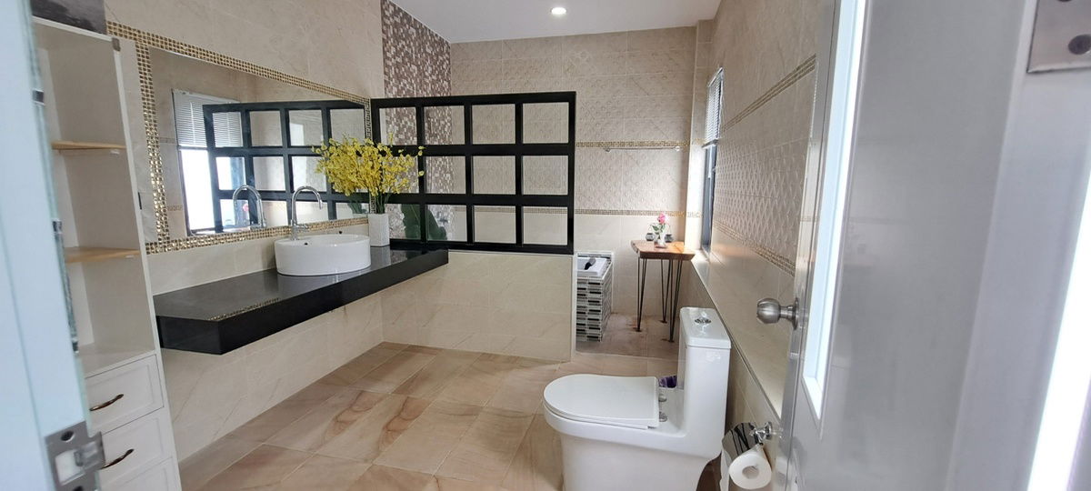 รูป วิลล่าพร้อมสระว่ายน้ำ | ค่าเช่าเริ่มต้น 160,000 บาท/เดือน 6 ห้องนอน | 5 ห้องน้ำ - รูปที่ 10/20