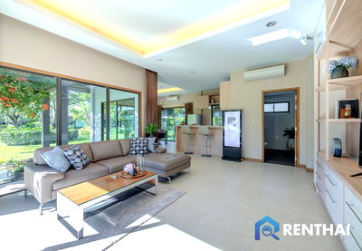 บ้านเดี่ยวให้เช่า : สำหรับ เช่า บ้าน 3 ห้องนอน ที่ Baan Pattaya 5