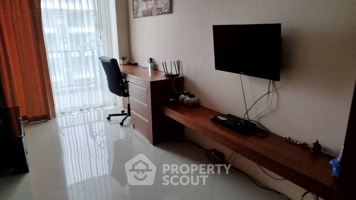 picture Studio Condo at Diamond Suites Condominium close to Pattaya South (ID 2298355) - 4/11