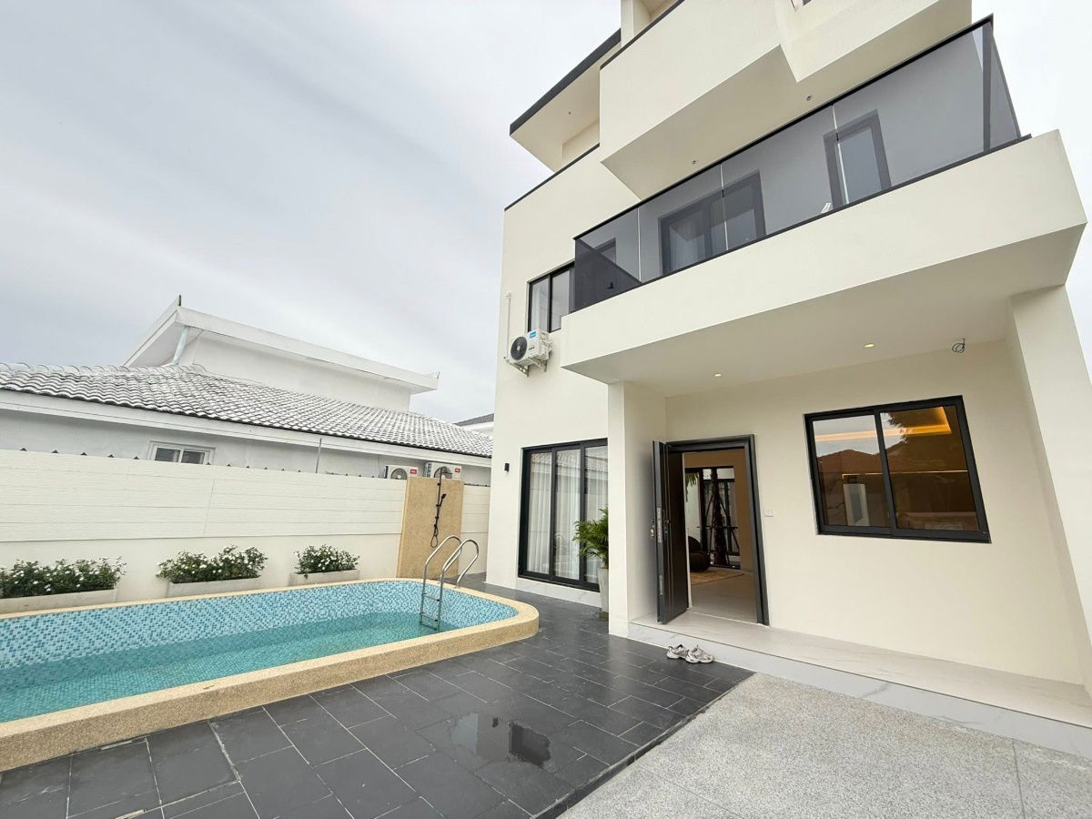 รูป Suksabai Pool Villa – บ้านพักพร้อมสระว่ายน้ำ สำหรับเช่า  บ้านขนาดใหญ่ รองรับการอยู่อาศัยหรือทำธุรกิจ  5 ห้องนอน 6 ห้องน้ำ - รูปที่ 1/20