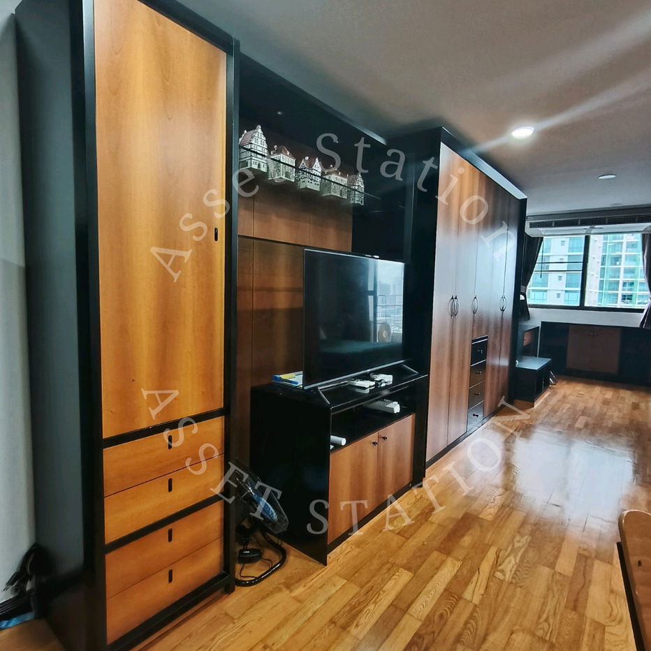 picture 📢🏢 Room for rent now! Supalai Place 39 near BTS Phrom Phong 🚇 - 5/8