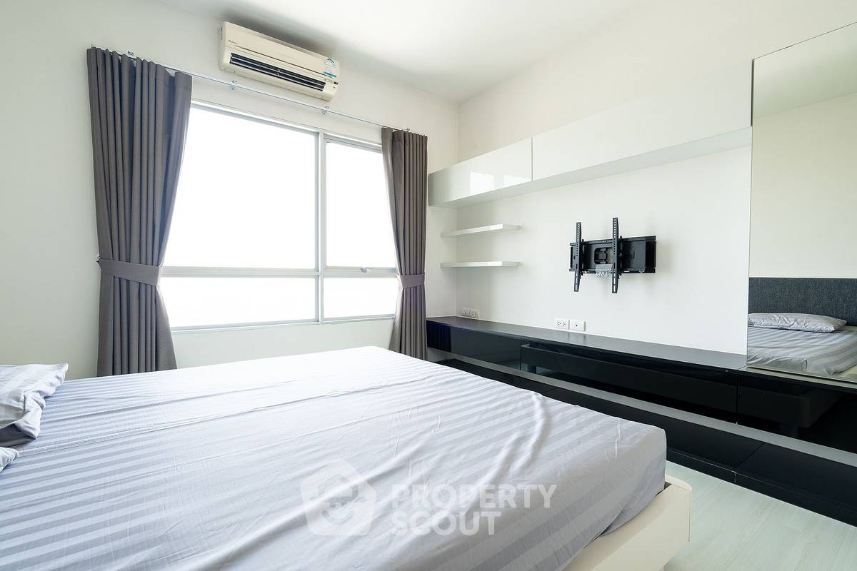 picture 2-BR Condo at The Room Ratchada-Ladprao near MRT Ratchadaphisek (ID 1534277) - 10/16