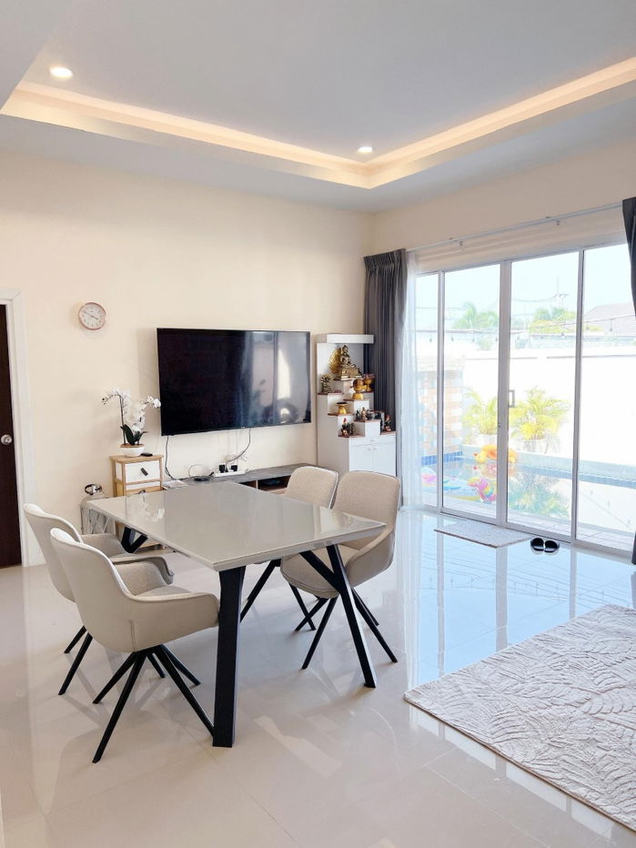 picture Pool Villa for Rent – Huay Yai 3 Bedrooms / 4 Bathrooms Land size: 85 sq.wah - 3/9