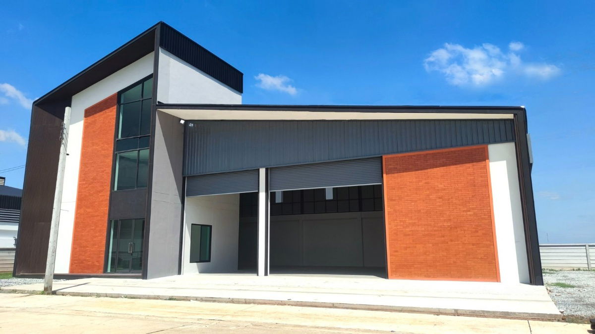 picture Warehouse with office, built in a modern style or custom-built to your specifications. - 1/7