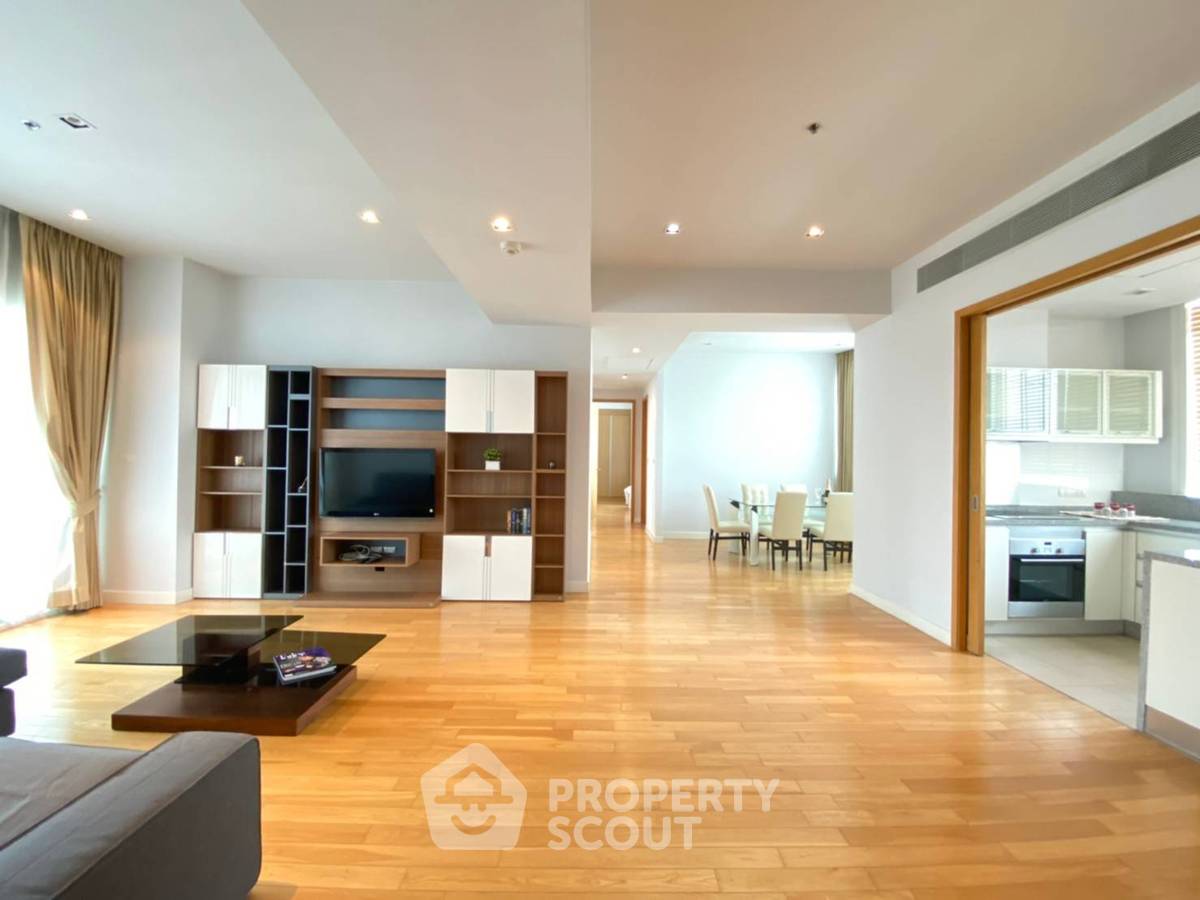 picture 2-BR Condo at Millennium Residence @ Sukhumvit Condominium near BTS Phrom Phong (ID 2298608) - 1/15