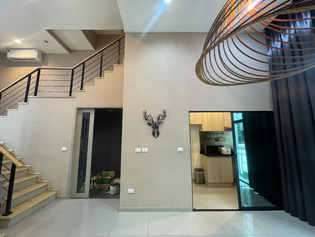 picture Townhome for rent, Arden, Ladprao 71 - convenient transportation, near Central Eastville - 9/26