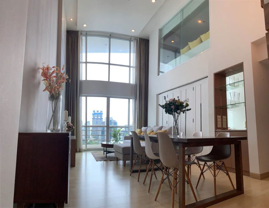 รูป The Rajdamri Condo duplex unit for rent 2 bedroom 2 baths, 27th Floor  - รูปที่ 2/34