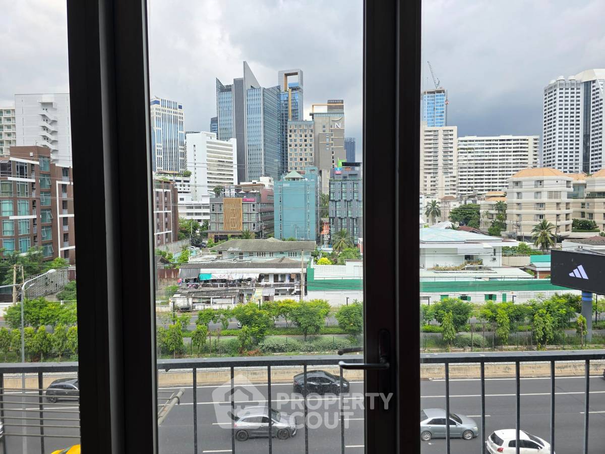 picture 1-BR Condo at The Tempo Ruamrudee Condominium near BTS Phloen Chit (ID 510217) - 9/14