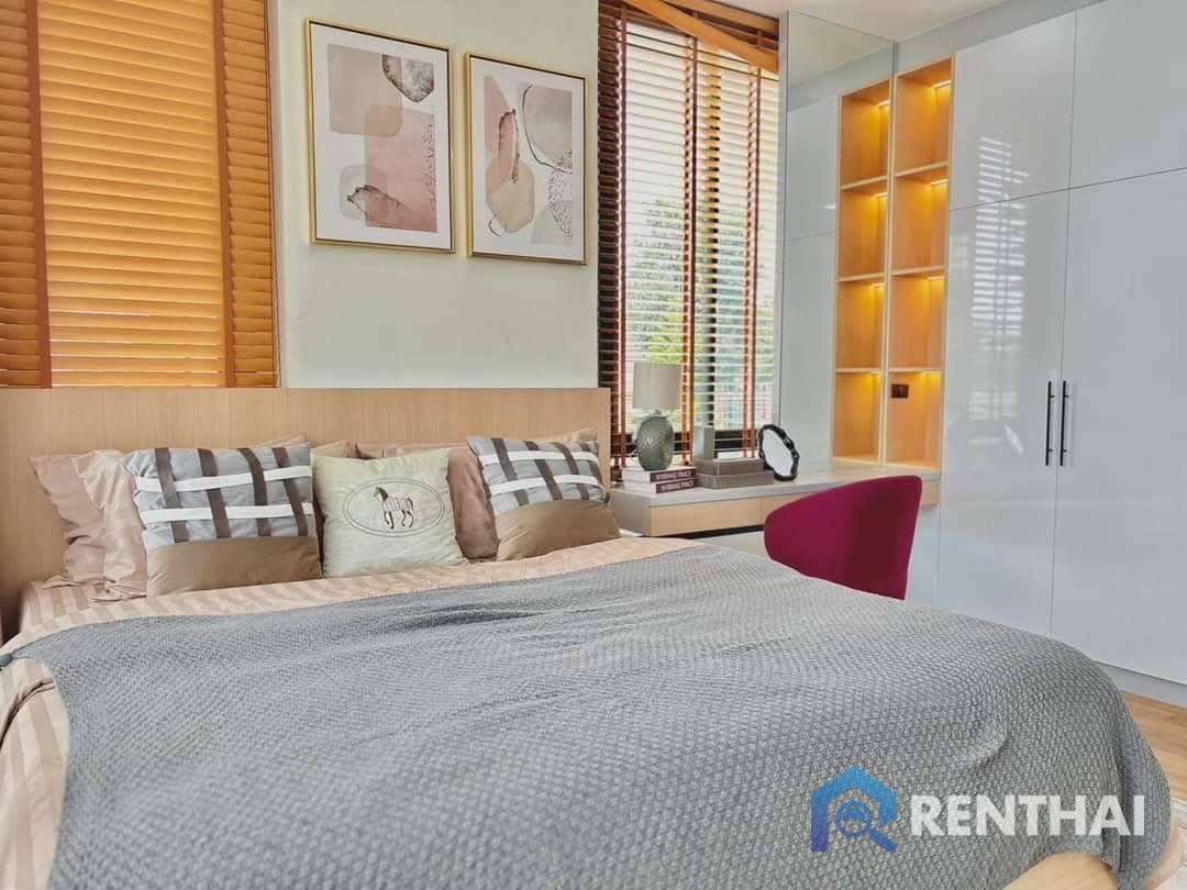 picture Luxury Living in Pattaya and Brand new house, fully furnished. - 18/25