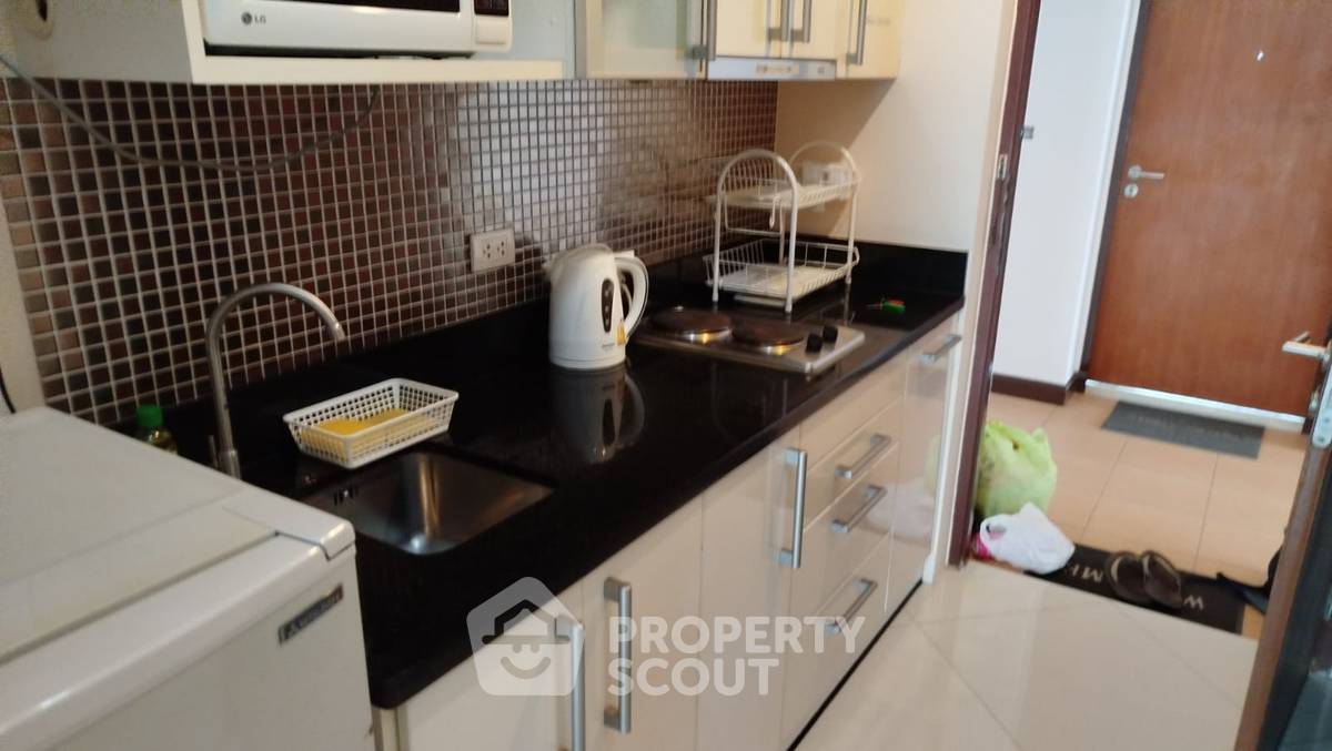 picture Studio Condo at Diamond Suites Condominium close to Pattaya South (ID 2298355) - 8/11
