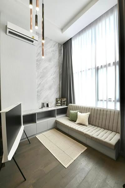 picture Park Origin Chula Samyan【𝐒𝐄𝐋𝐋 & 𝐑𝐄𝐍𝐓】🔥 Design with a mezzanine bedroom that opens up to a full-frame view. 🔥  Contact Line ID: @hacondo - 6/10