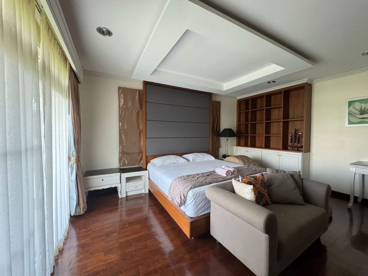 picture  Luxury 4-Bedroom House with Private Jacuzzi for Rent – Thung Klom Tan Man Road, Pattaya* 4 Bedrooms | 3 Bathrooms - 11/16