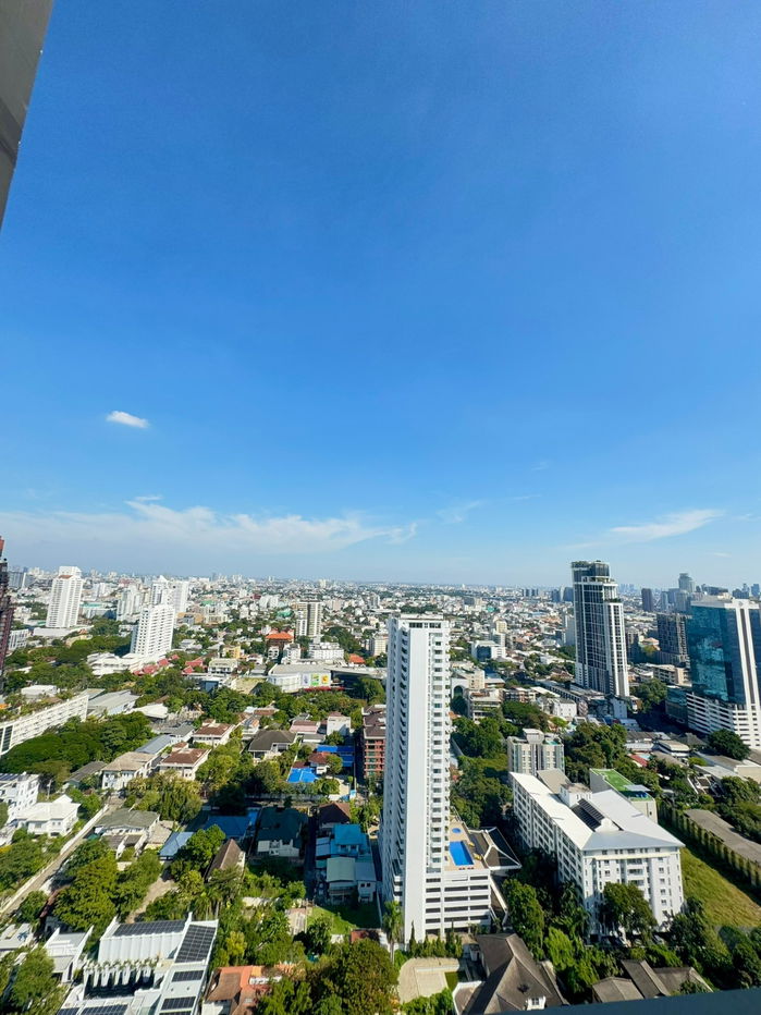 รูป  ขาย Quattro by Sansiri ห้องสวย ระเบียงใหญ่ วิวไม่บล็อค มีความเป็นส่วนตัวสูง ห้องมุม วัสดุเกรดpremium ที่จอดรถ 110% ส่วนกลางร่มรื่น Line: @951qfbfi - รูปที่ 18/19