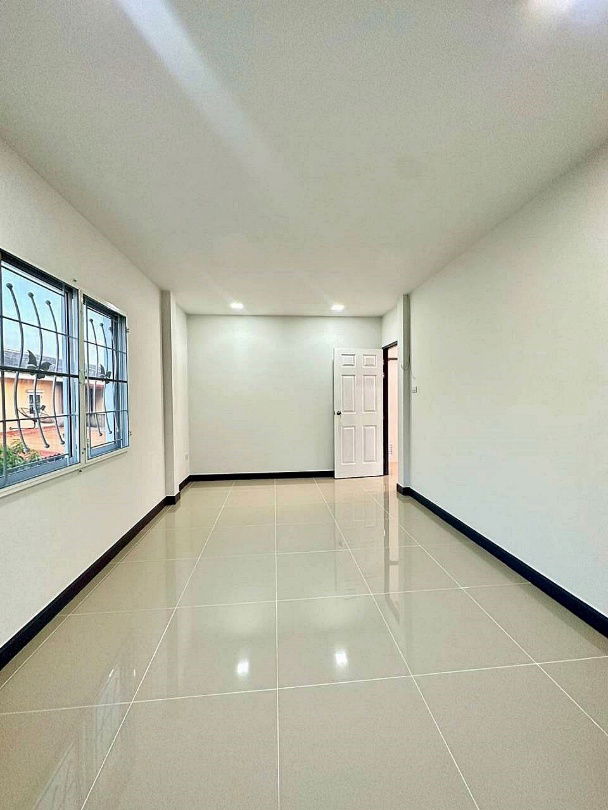 รูป บ้านหลังริม  4 ห้องนอน  มีระเบียงชั้น 2  #หมู่บ้านบัวทอง ธานี  บางบัวทอง  ตรงข้ามสมบัติบุรี  บ้านรีโนเวทใหม่  ใกล้แม็คโคร บางบัวทอง - รูปที่ 15/20