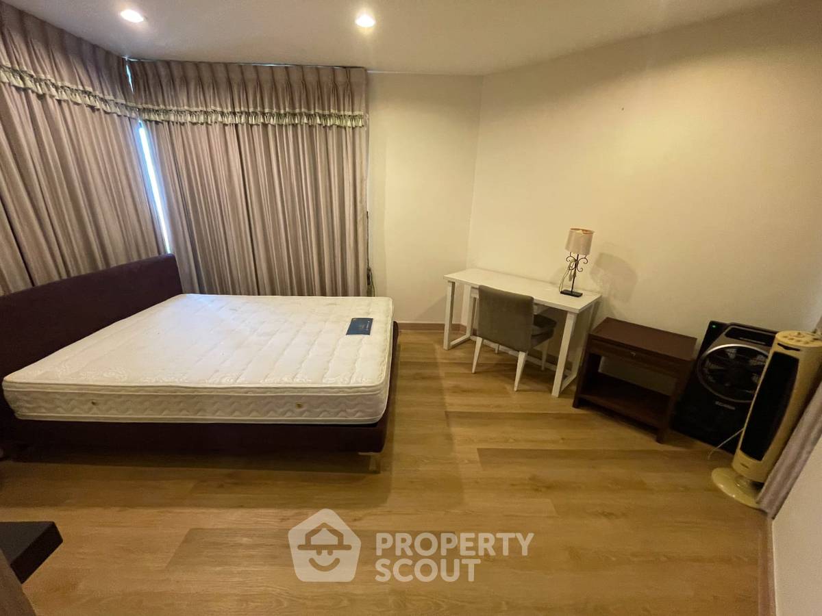 รูป คอนโด 3-ห้องนอน ที่ สาธร การ์เด้นส์ ใกล้ MRT สีลม (ID 2297847) - รูปที่ 12/27
