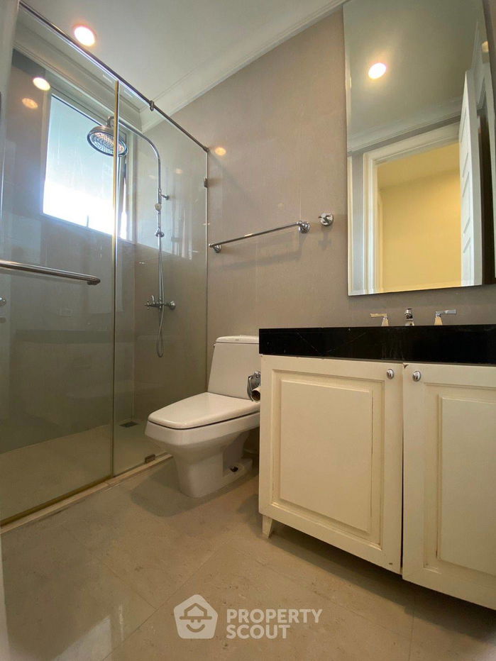 picture 2-BR Condo at Royce Private Residences near MRT Sukhumvit (ID 1001407) - 9/14