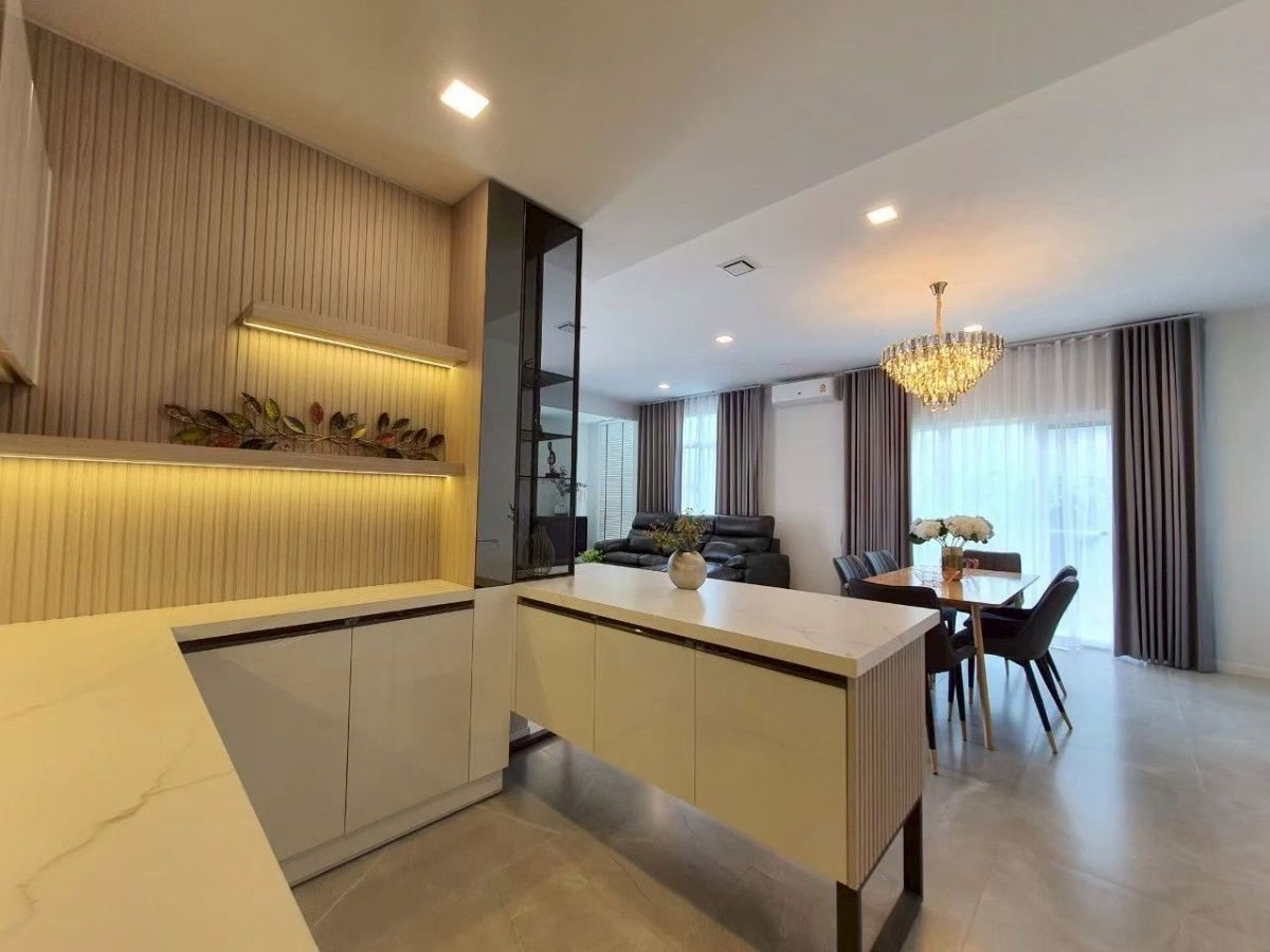 รูป บ้านหรู แต่งสวย Pet Friendly มัณฑนา บางนา วงแหวน  - รูปที่ 6/17