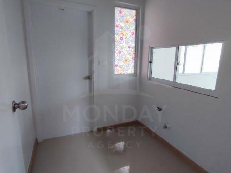 picture House for Sale ​🔥🔥 Special Price at J Villa Sukhumvit-Praksa MD-58728 - 3/17