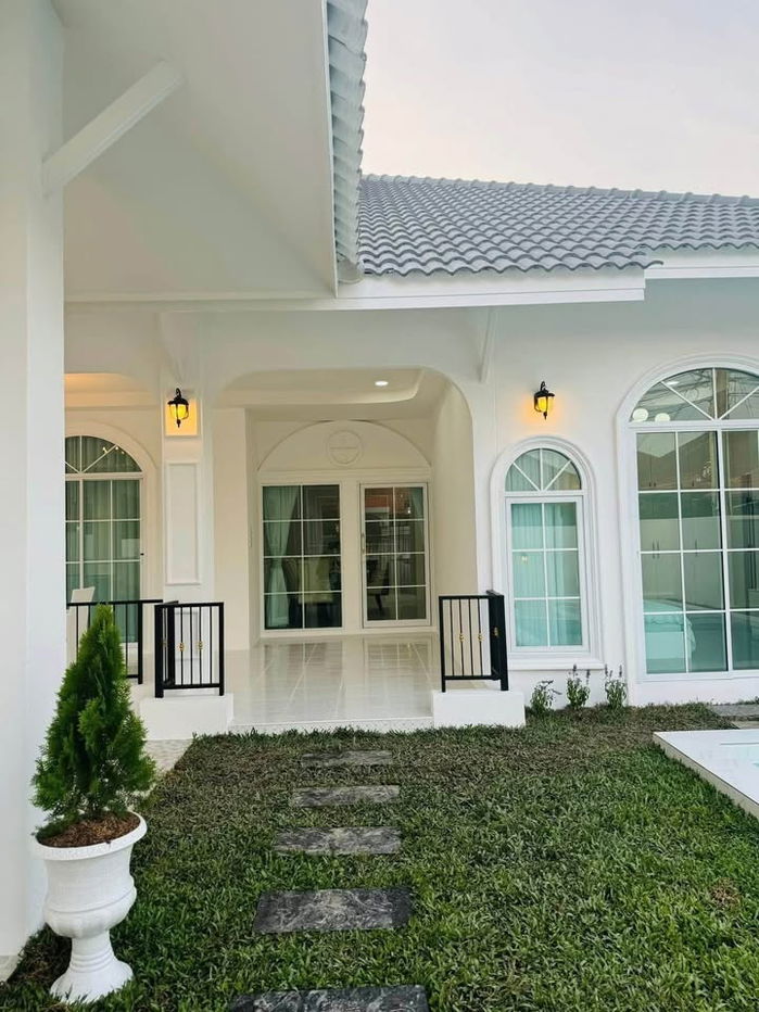 picture Private Pool Villa – Soi Noen Plub Wan  Usable Area: 103 sq. wah Rental Price: 60,000 THB / month - 6/15