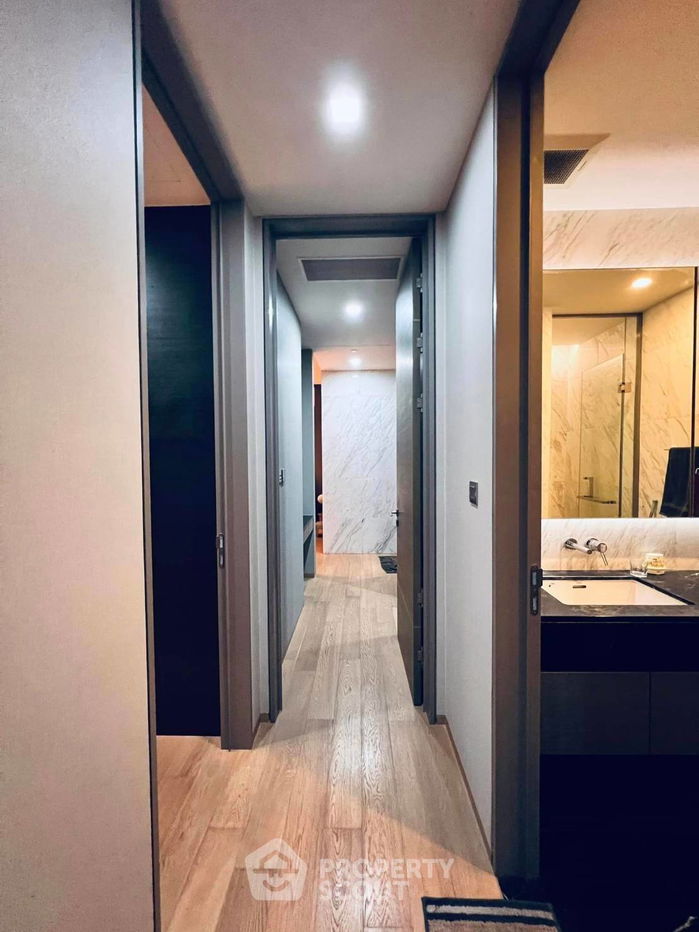 picture 2-BR Condo at Saladaeng One near MRT Si Lom (ID 1918900) - 2/7