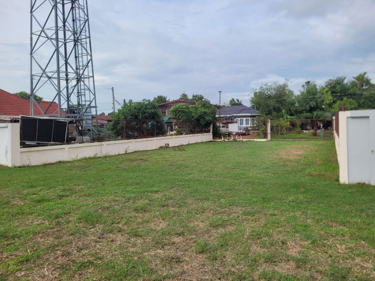 picture Land for sale in a good location near Suan Sunandha Rajabhat University, near PTT gas station, Sam Phrao Subdistrict, Mueang District, Udon Thani  - 8/18