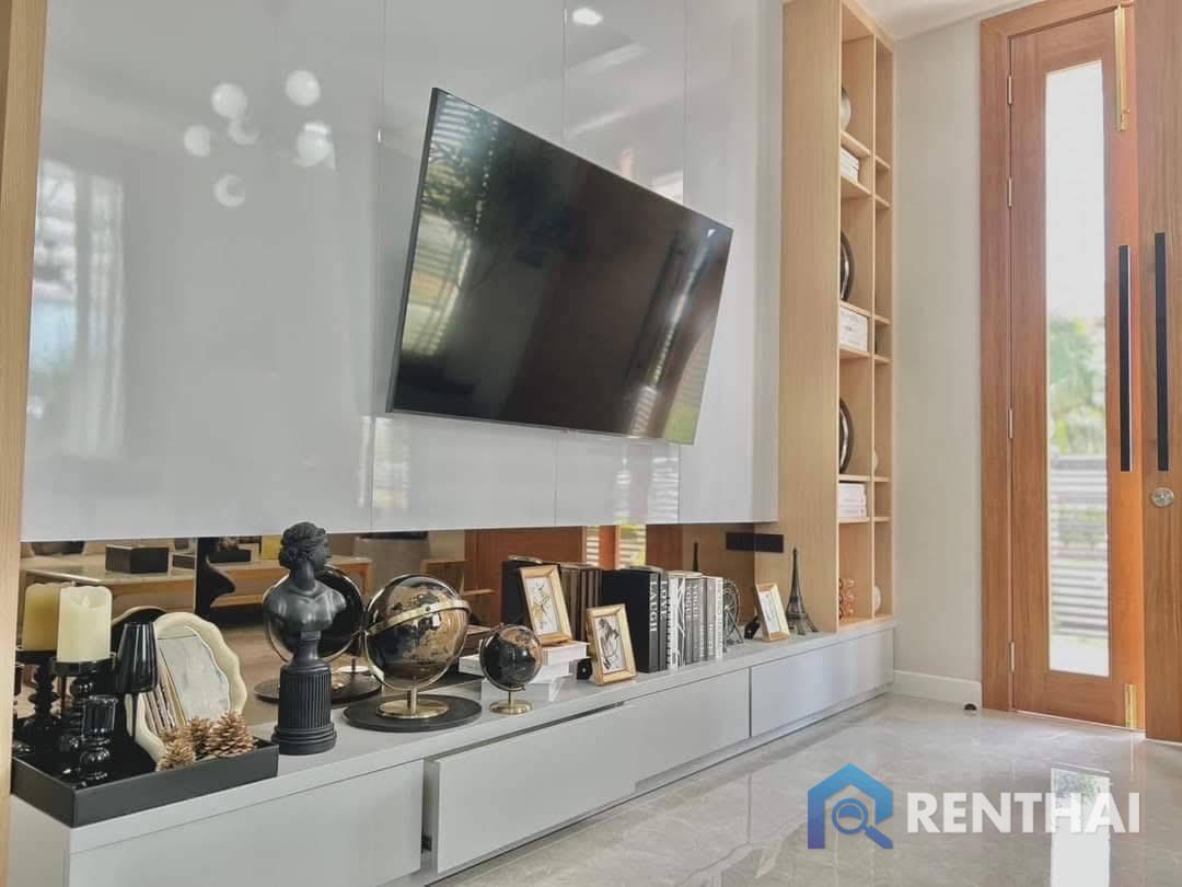 picture Luxury Living in Pattaya and Brand new house, fully furnished. - 8/25