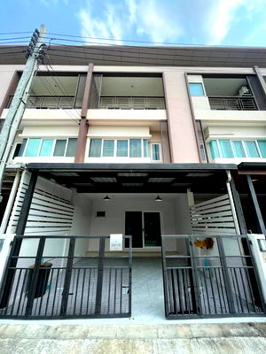 Townhouses for rent Bang Khen : FOR RENT: Townhome at The Ricco Watcharapol