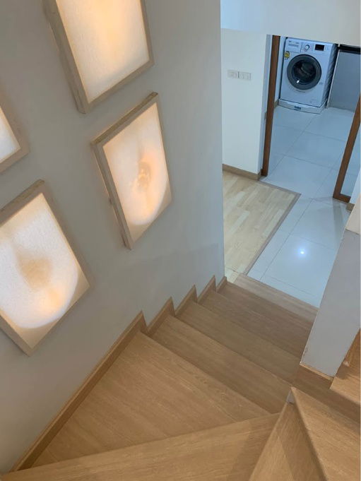 รูป The Rajdamri Condo duplex unit for rent 2 bedroom 2 baths, 27th Floor  - รูปที่ 5/34