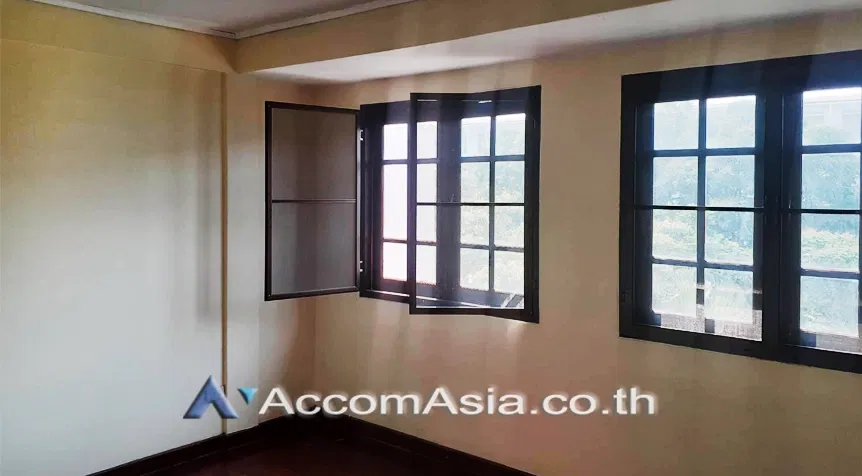 รูป 🔼🔽 AccomA 📩  4 BR Townhouse in Khlong Ton Nuea (AA26996) - รูปที่ 10/11
