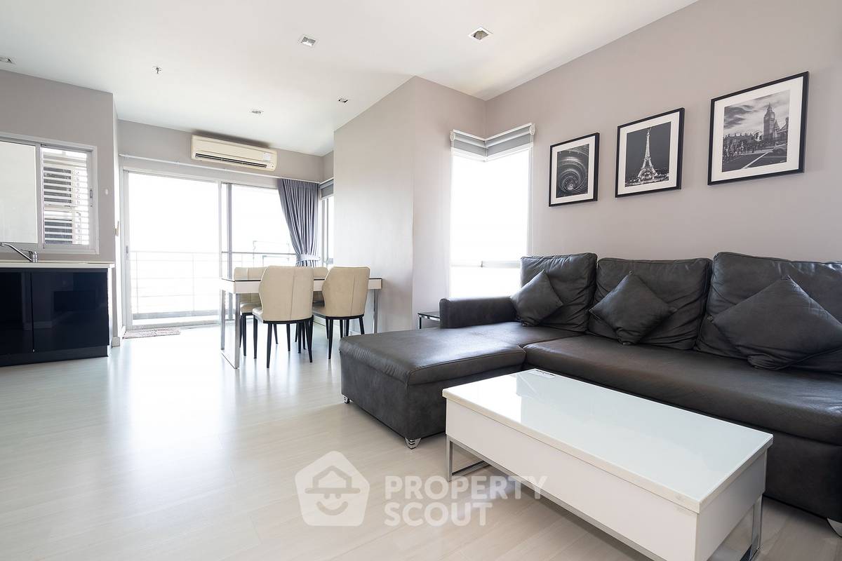 picture 2-BR Condo at The Room Ratchada-Ladprao near MRT Ratchadaphisek (ID 1534277) - 2/16