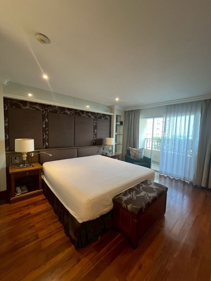 รูป 📍 ให้เช่าคอนโดหรูสาธร พาร์ค เพลส | 236 ตร.ม. 2 ห้องนอน ชั้นสูง 23C ใจกลางสาทร - รูปที่ 2/13