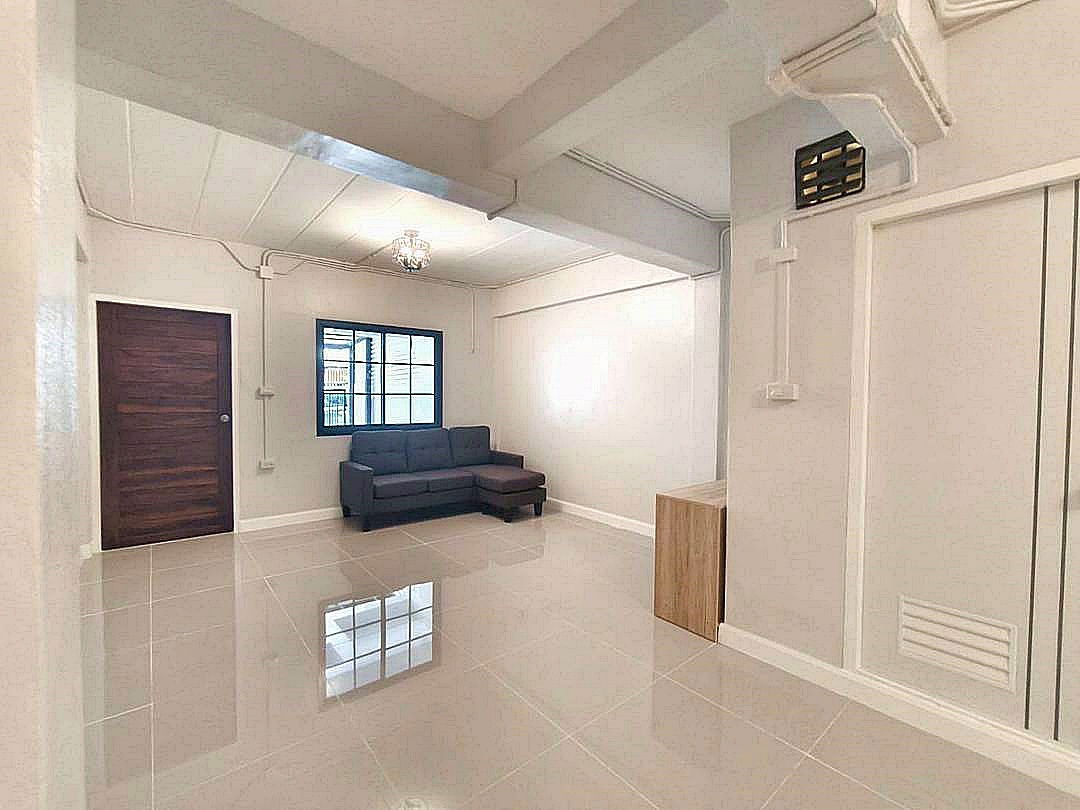 รูป บ้านสวย  ติดถนนกาญจนาภิเษก  มีระเบียงหน้าบ้าน  #หมู่บ้าน ป.ฝาสุข นิเวศน์  บางบัวทอง  รีโนเวทใหม่  ใกล้เซ็นทรัล เวสเกต - รูปที่ 6/20
