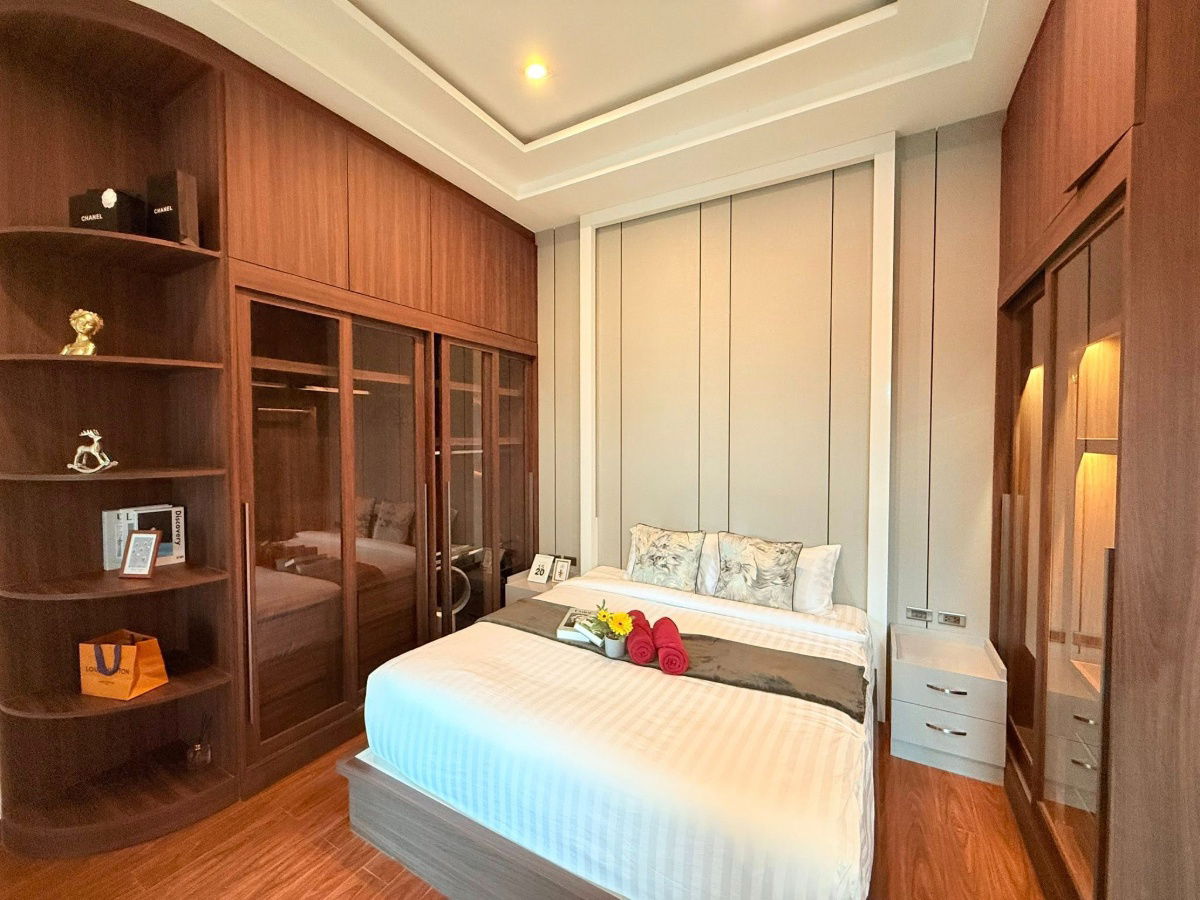 รูป  พูลวิลล่าให้เช่า – ทุ่งกลม–ตาลหมัน 18 ค่าเช่า 180,000 บาท/เดือน ที่ดิน 374 ตร.ม. - รูปที่ 10/16