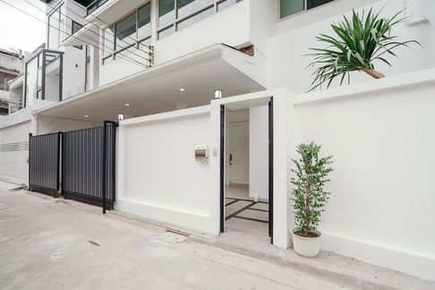 🔥🔥Best price!! 4b6b 39.9mb - Townhome - Sukhumvit 15 📞Call 096 896 5953
